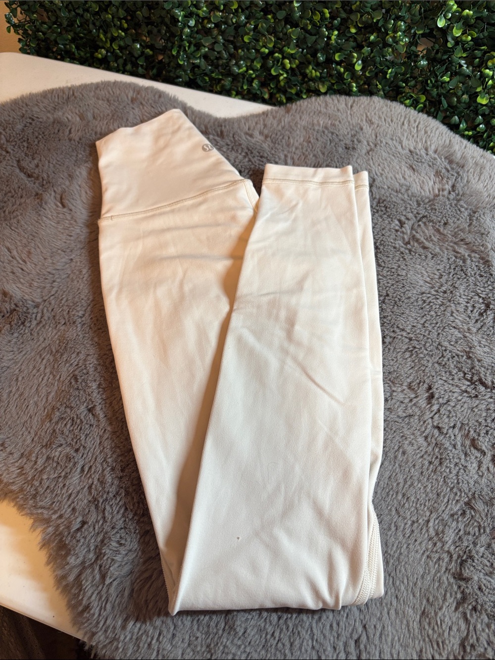 lululemon athletica Cream HR Align 28” Leggings Size 2